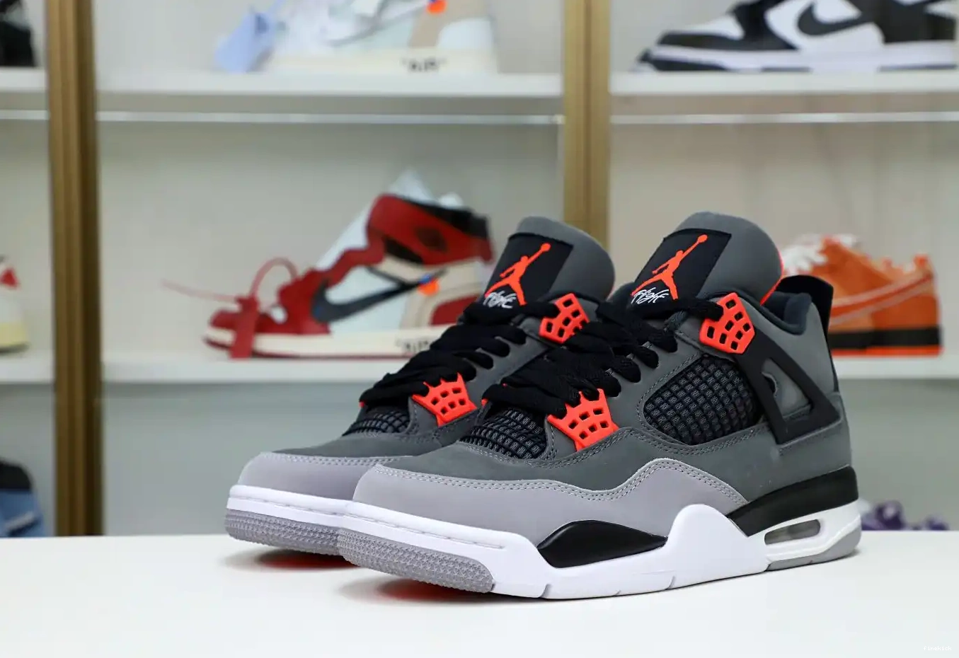 JORDAN INFRARED AIR 4 0513